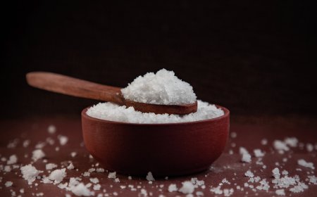 Is Too Much Salt in Food Harmful? Here’s How It Affects Your Kidneys